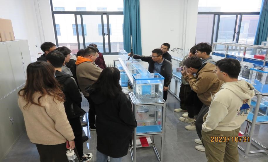 公司典型案例2—流体力学与水力学综合实验室